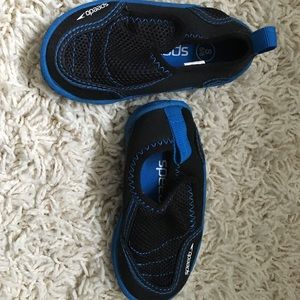 Speedo water shoes
